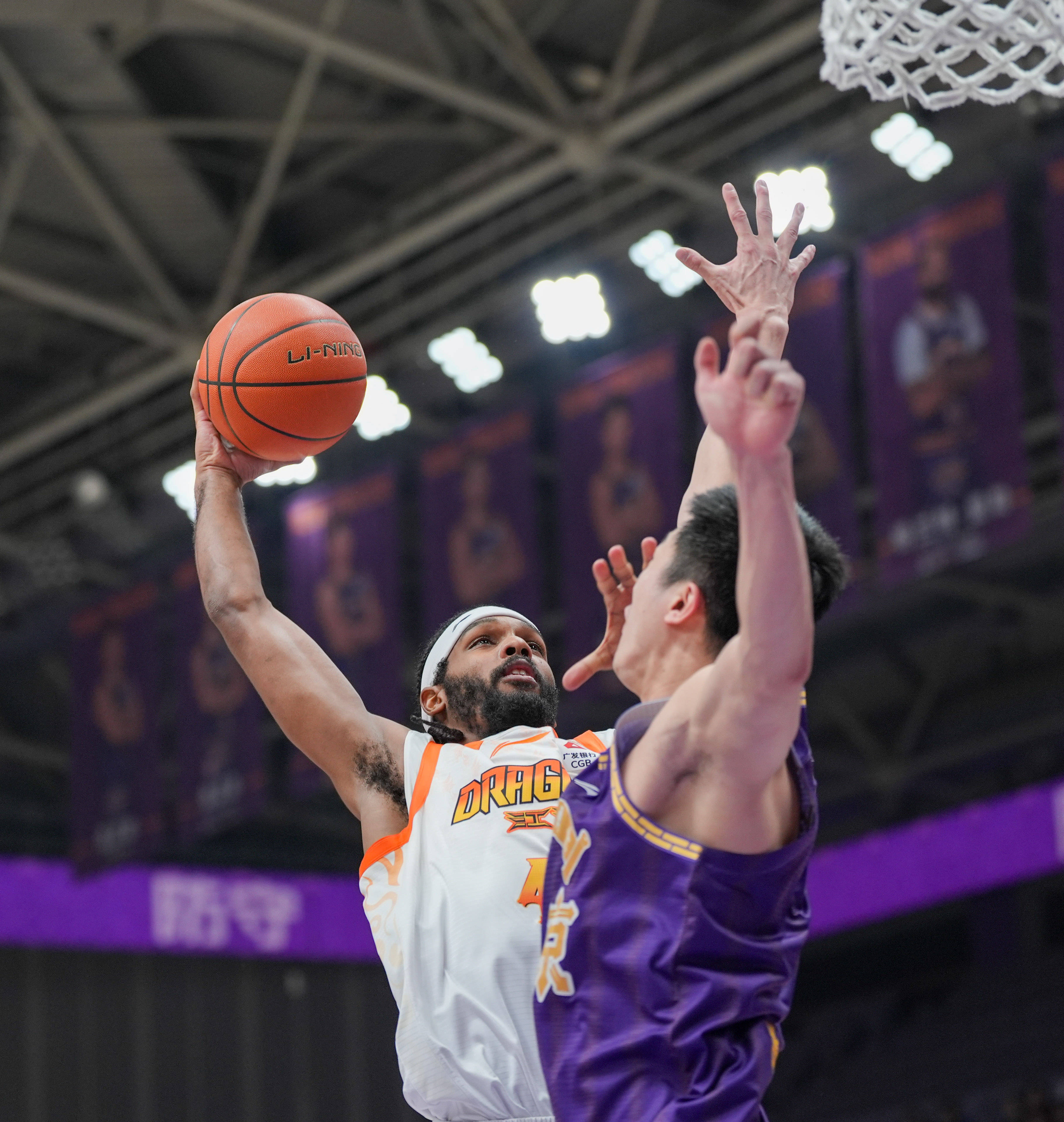 爱游戏app-阿森纳围绕CBA常规赛防线松动尤文图斯调整名单备战意大利杯，现场解说直呼：今晨AC米兰备战NBA常规赛